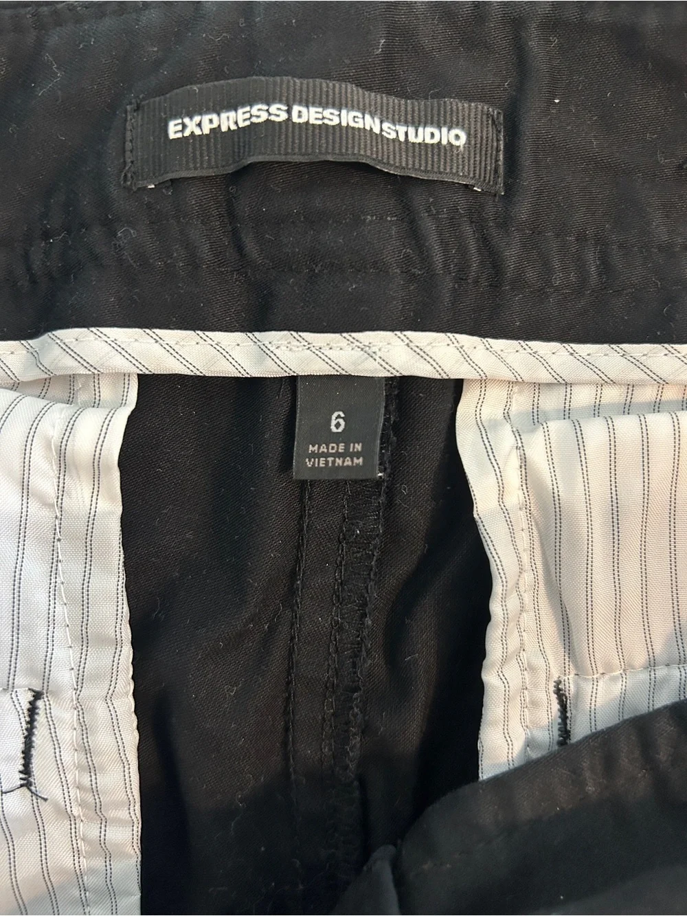 Express Design Studio Women’s Size 6 Black Cuffed Shorts Stretch Casual Chino